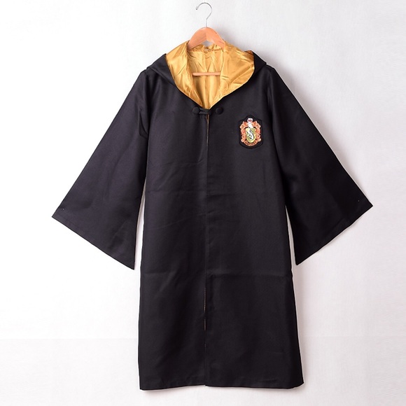 Warner Bros. Other - Authentic Hufflepuff Harry Potter Adult Medium Robe with Wand Pocket on inside